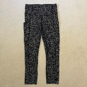 Lululemon Fast and Free 23” Crops, Size 6